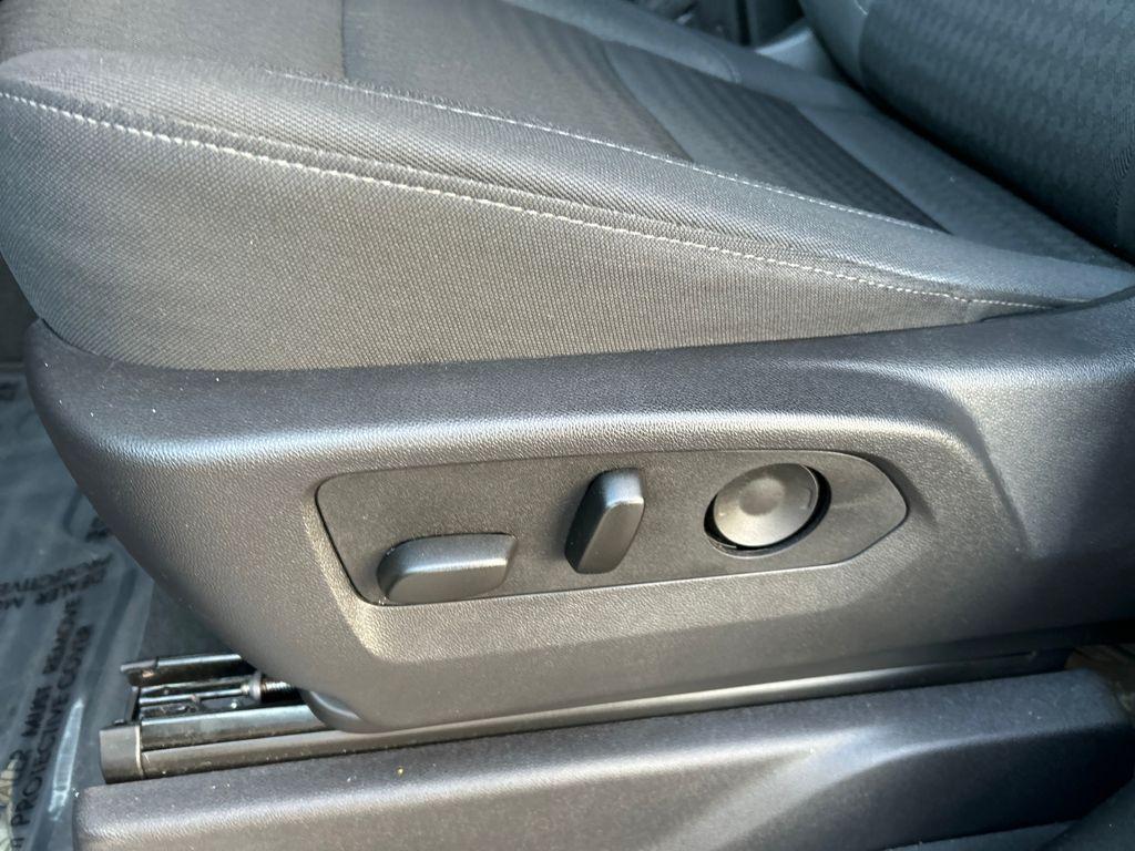 used 2025 Chevrolet Silverado 1500 car, priced at $40,995