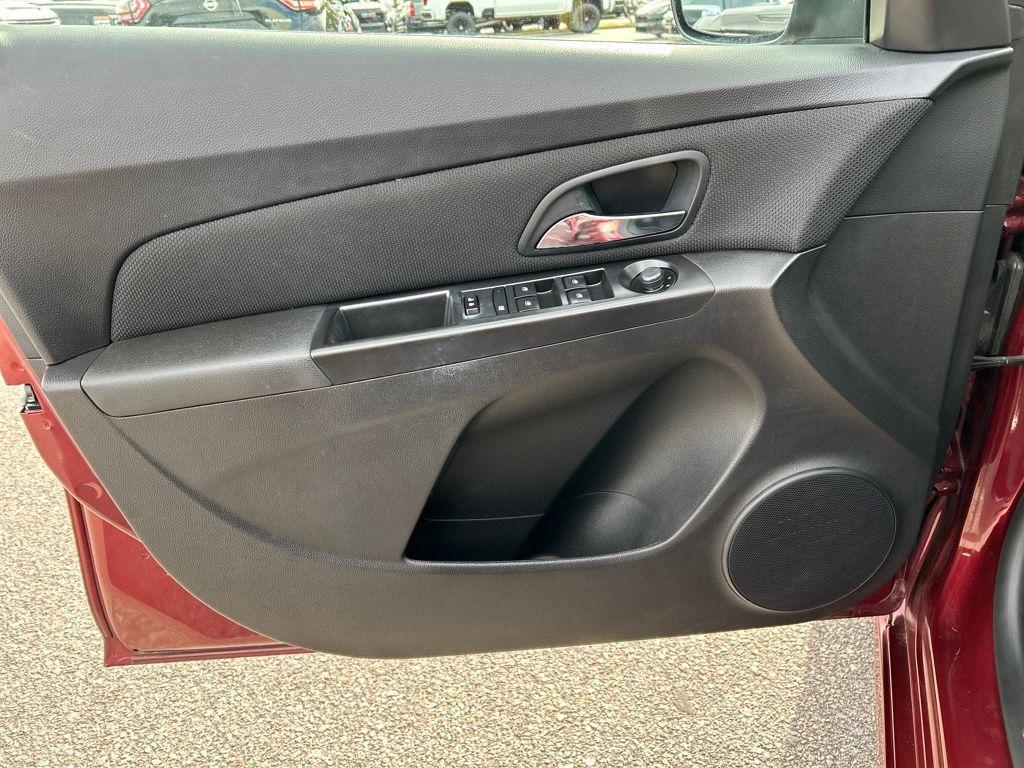 used 2016 Chevrolet Cruze Limited car, priced at $11,000