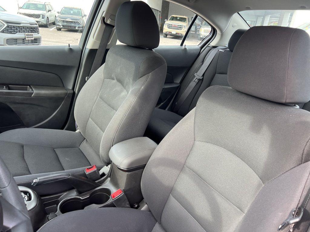 used 2016 Chevrolet Cruze Limited car, priced at $11,000