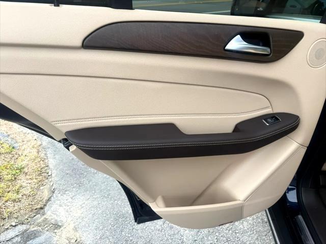 used 2019 Mercedes-Benz GLE 400 car, priced at $34,900