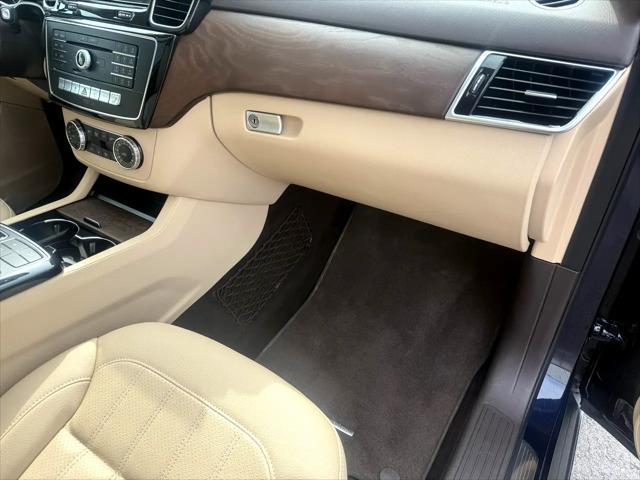 used 2019 Mercedes-Benz GLE 400 car, priced at $34,900
