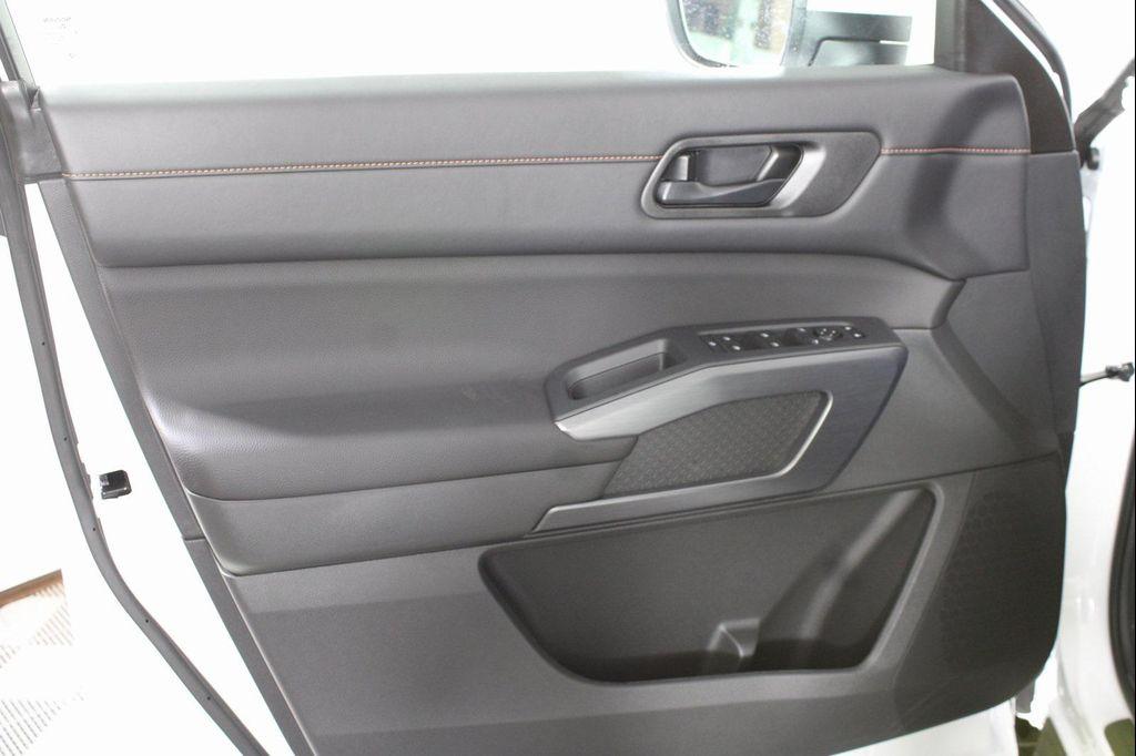 new 2025 Nissan Pathfinder car, priced at $42,348