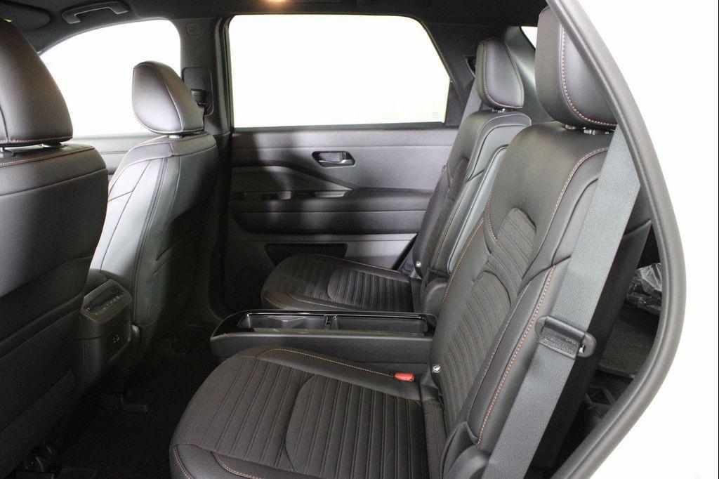 new 2025 Nissan Pathfinder car, priced at $42,348