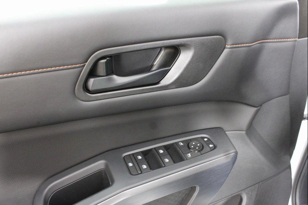new 2025 Nissan Pathfinder car, priced at $42,348