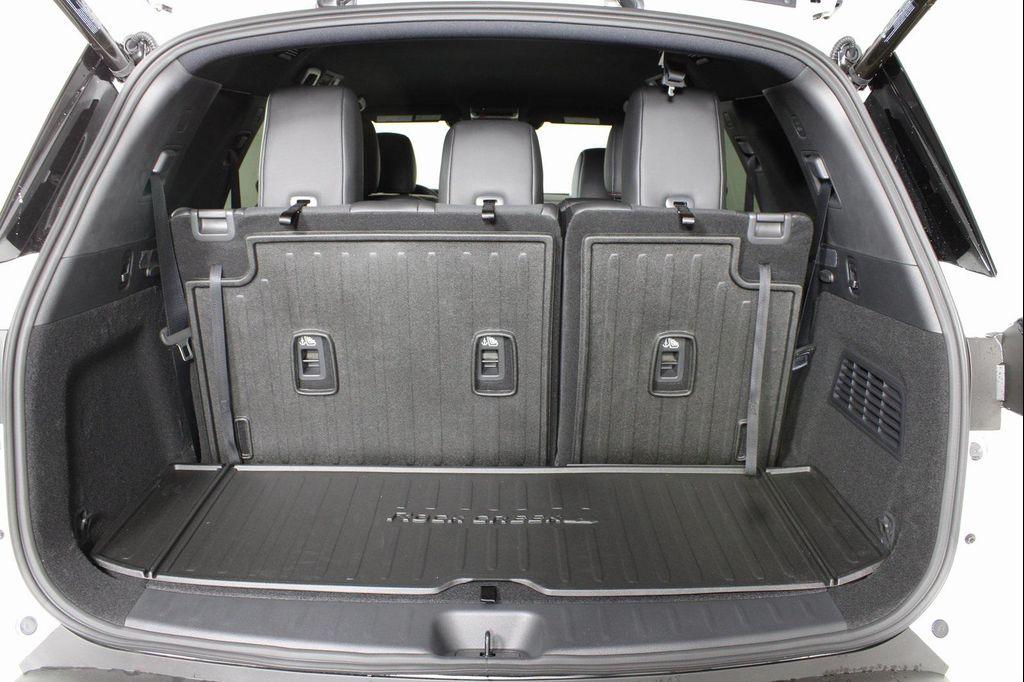 new 2025 Nissan Pathfinder car, priced at $42,348