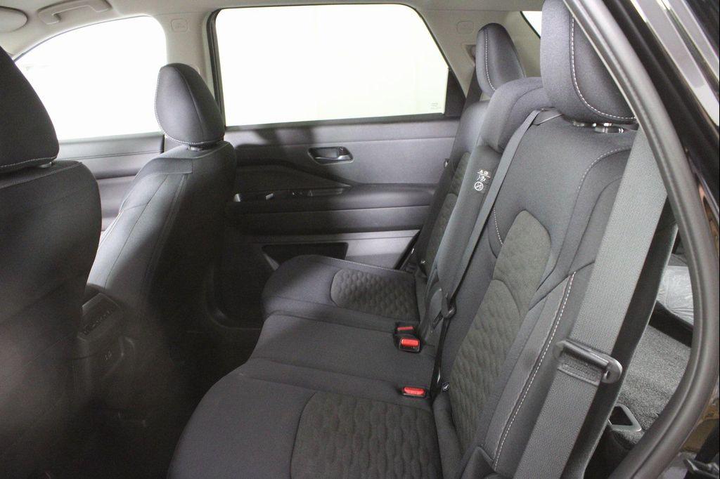 new 2025 Nissan Pathfinder car, priced at $39,771