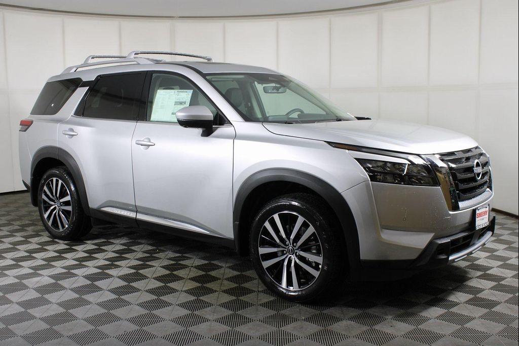 new 2025 Nissan Pathfinder car, priced at $43,722