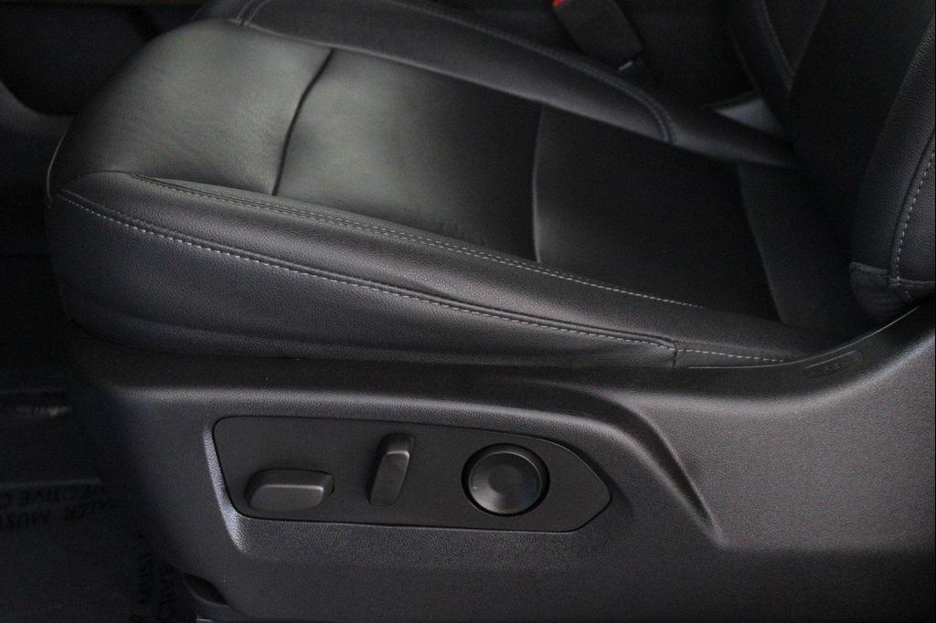 used 2022 Chevrolet Silverado 1500 car, priced at $43,976