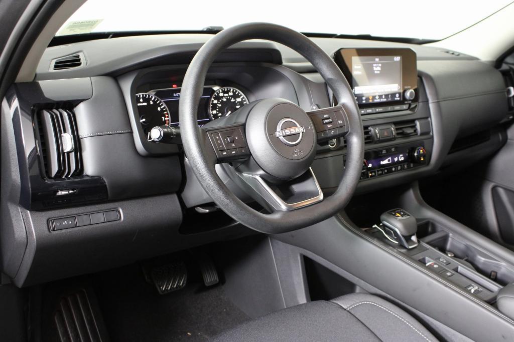 new 2024 Nissan Pathfinder car, priced at $31,840