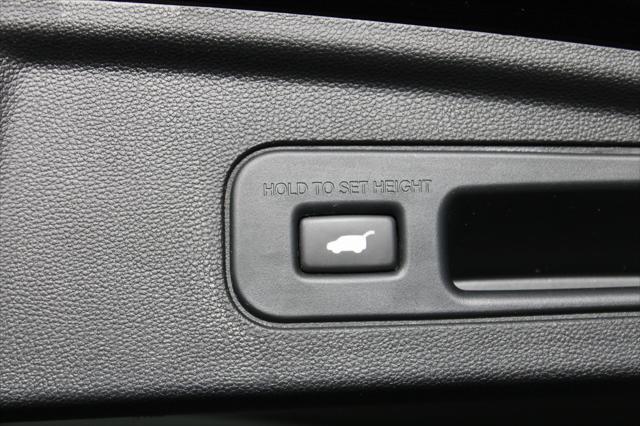 used 2023 Acura MDX car, priced at $43,950