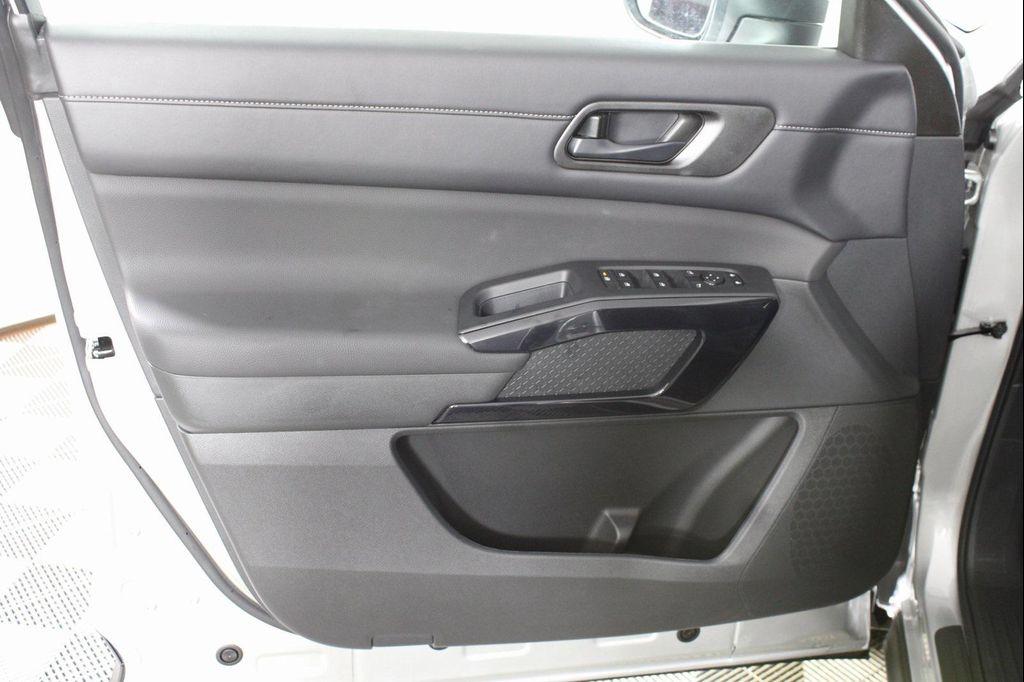 new 2025 Nissan Pathfinder car, priced at $41,552