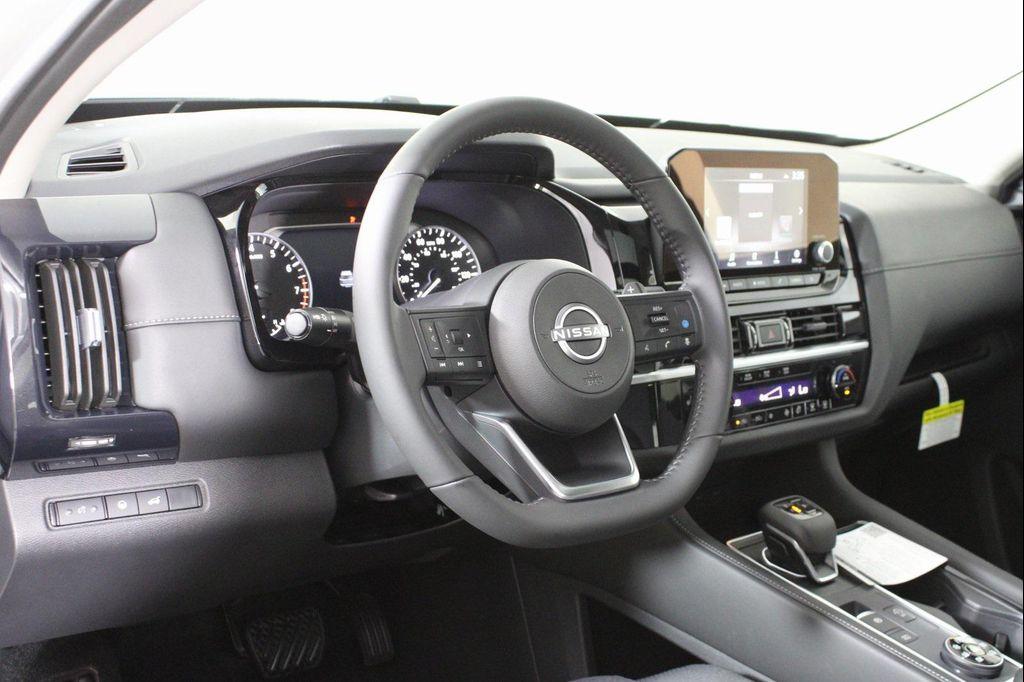 new 2025 Nissan Pathfinder car, priced at $41,552