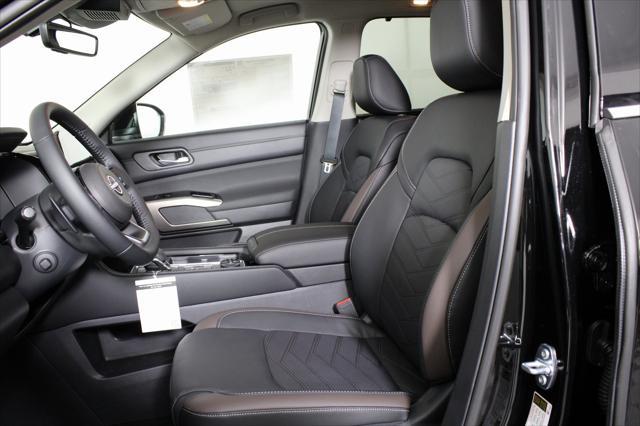 new 2025 Nissan Pathfinder car, priced at $48,967