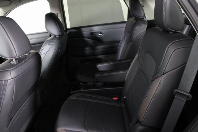 new 2025 Nissan Pathfinder car, priced at $48,932