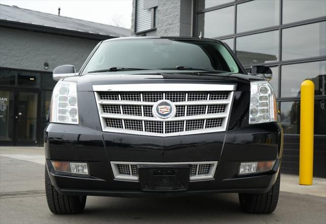 used 2014 Cadillac Escalade car, priced at $20,500