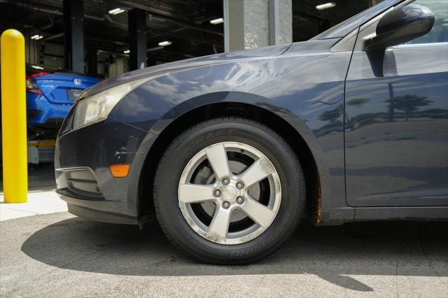 used 2014 Chevrolet Cruze car, priced at $6,900