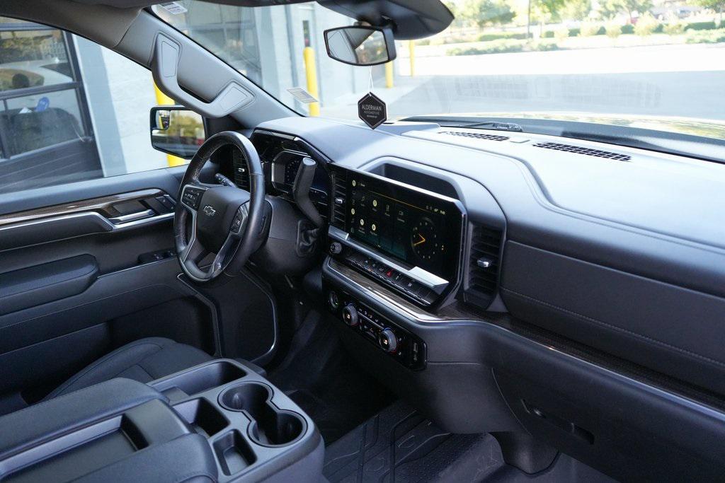 used 2022 Chevrolet Silverado 1500 car, priced at $38,341