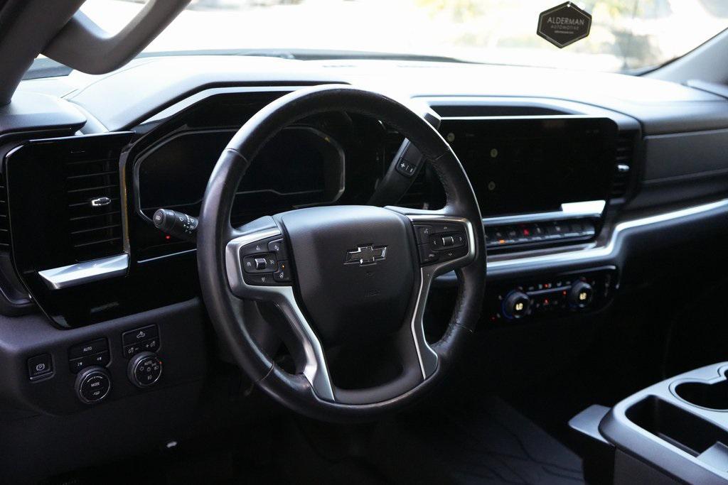 used 2022 Chevrolet Silverado 1500 car, priced at $38,341