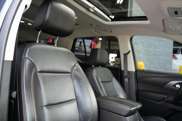 used 2021 Chevrolet Traverse car, priced at $32,000