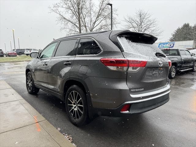 used 2018 Toyota Highlander car, priced at $21,995