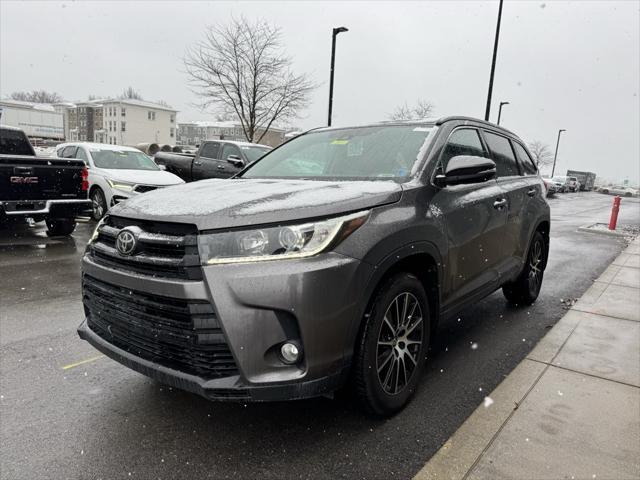 used 2018 Toyota Highlander car, priced at $21,995