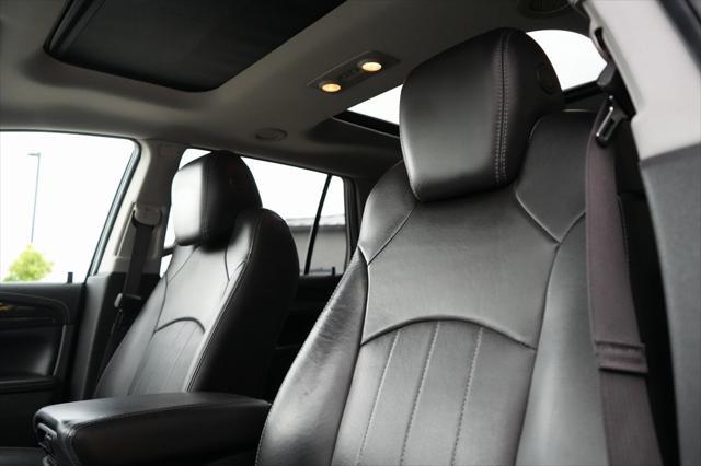 used 2016 Buick Enclave car, priced at $14,000