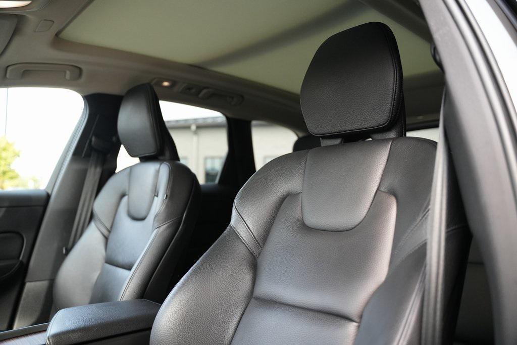 used 2022 Volvo XC60 car, priced at $27,000