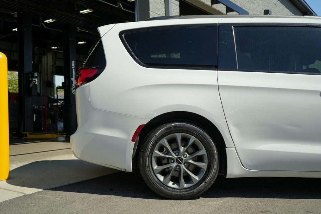 used 2021 Chrysler Pacifica car, priced at $24,995