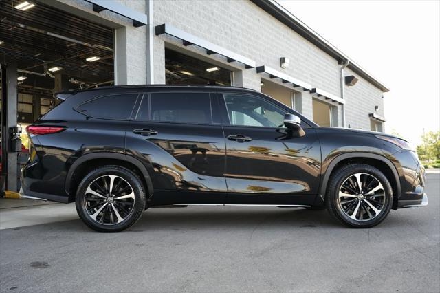 used 2022 Toyota Highlander car, priced at $35,588