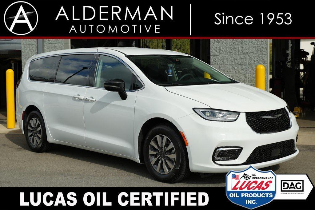 used 2024 Chrysler Pacifica Hybrid car, priced at $30,868
