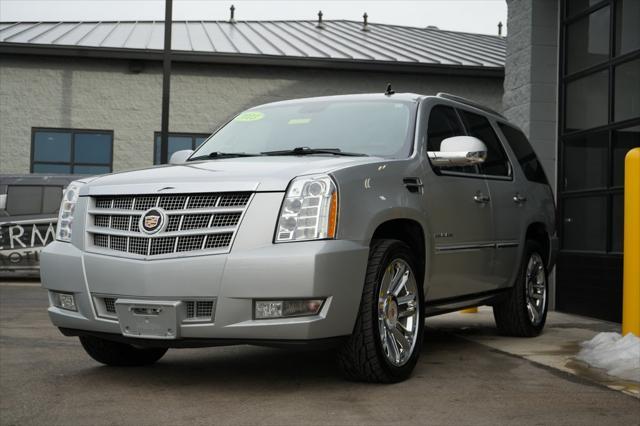 used 2013 Cadillac Escalade car, priced at $17,995