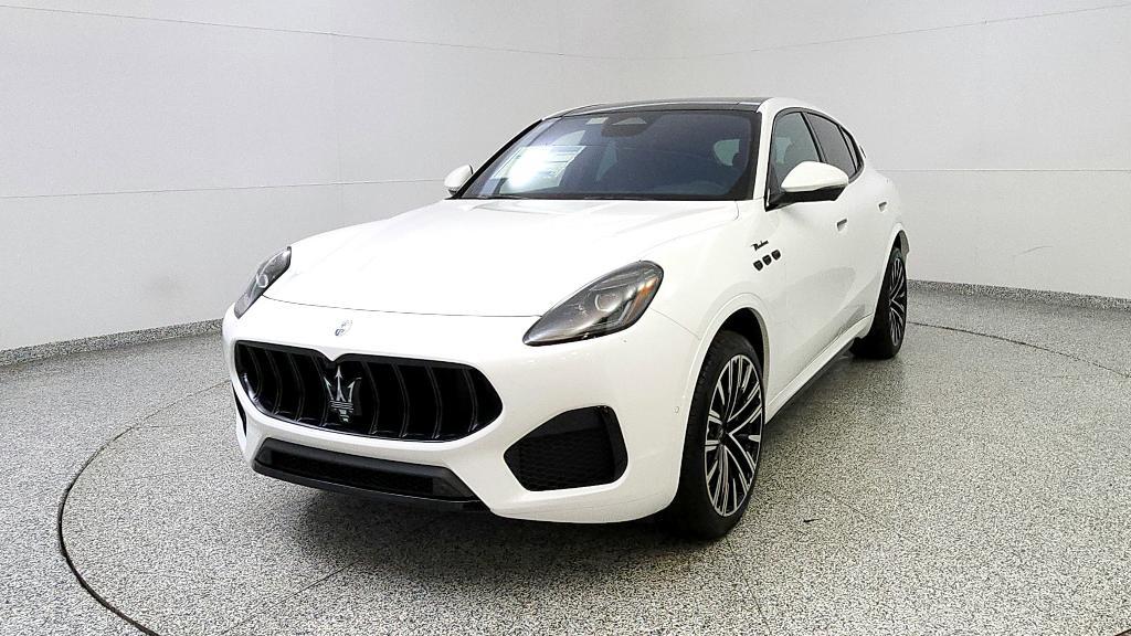 new 2025 Maserati Grecale car, priced at $88,805
