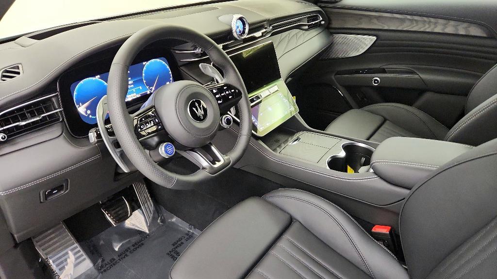 new 2025 Maserati Grecale car, priced at $88,805