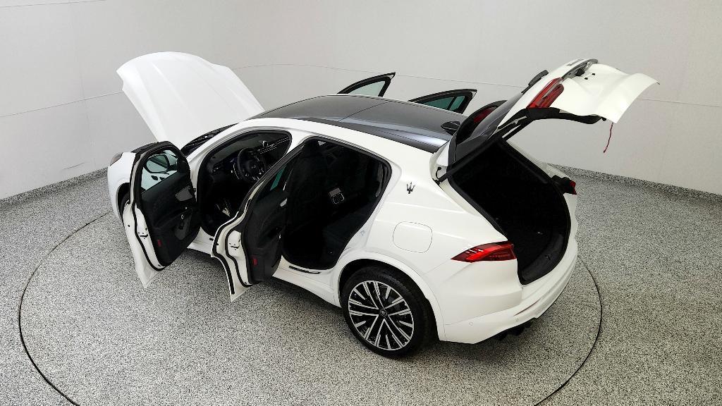 new 2025 Maserati Grecale car, priced at $88,805