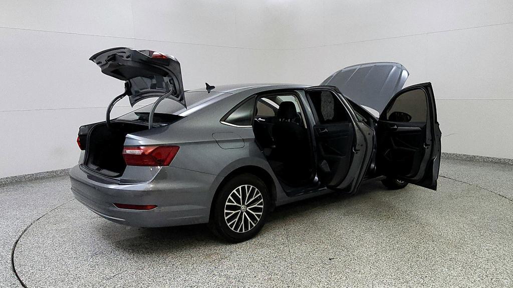 used 2021 Volkswagen Jetta car, priced at $12,917