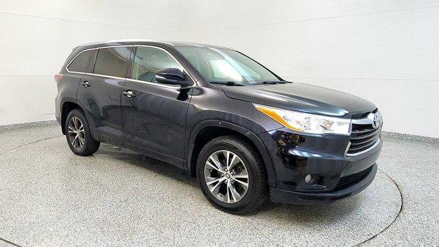 used 2016 Toyota Highlander car, priced at $19,766