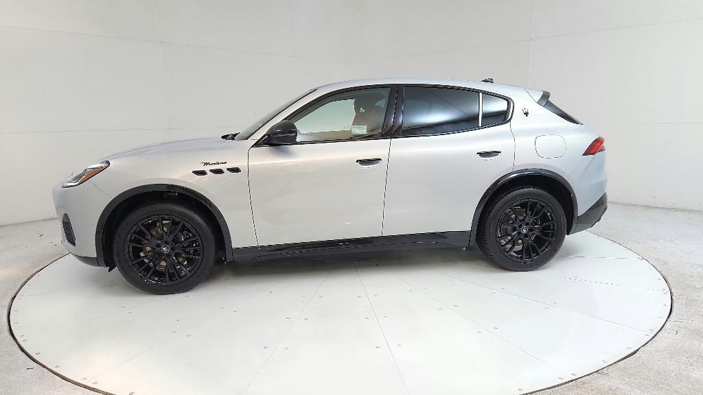 new 2025 Maserati Grecale car, priced at $77,425