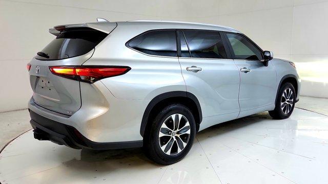 used 2023 Toyota Highlander car, priced at $31,000