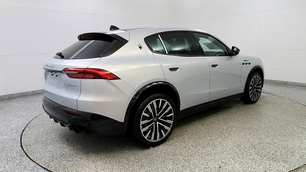 new 2025 Maserati Grecale car, priced at $94,465