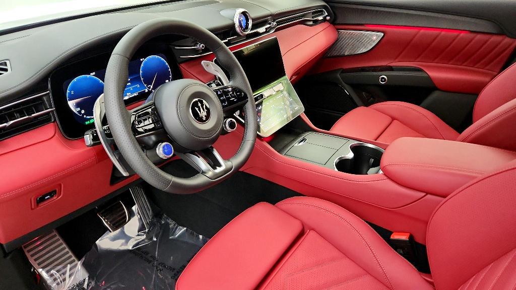 new 2025 Maserati Grecale car, priced at $94,465