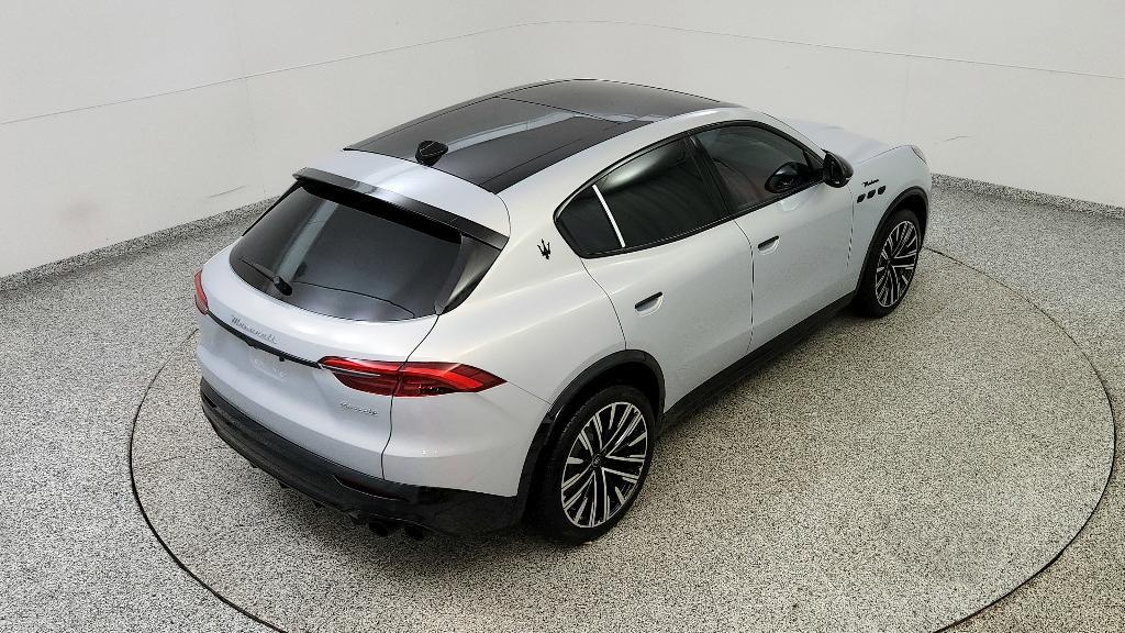 new 2025 Maserati Grecale car, priced at $94,465
