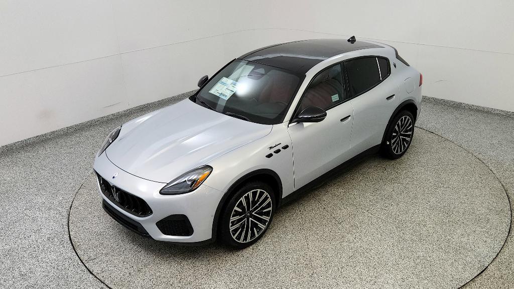 new 2025 Maserati Grecale car, priced at $94,465