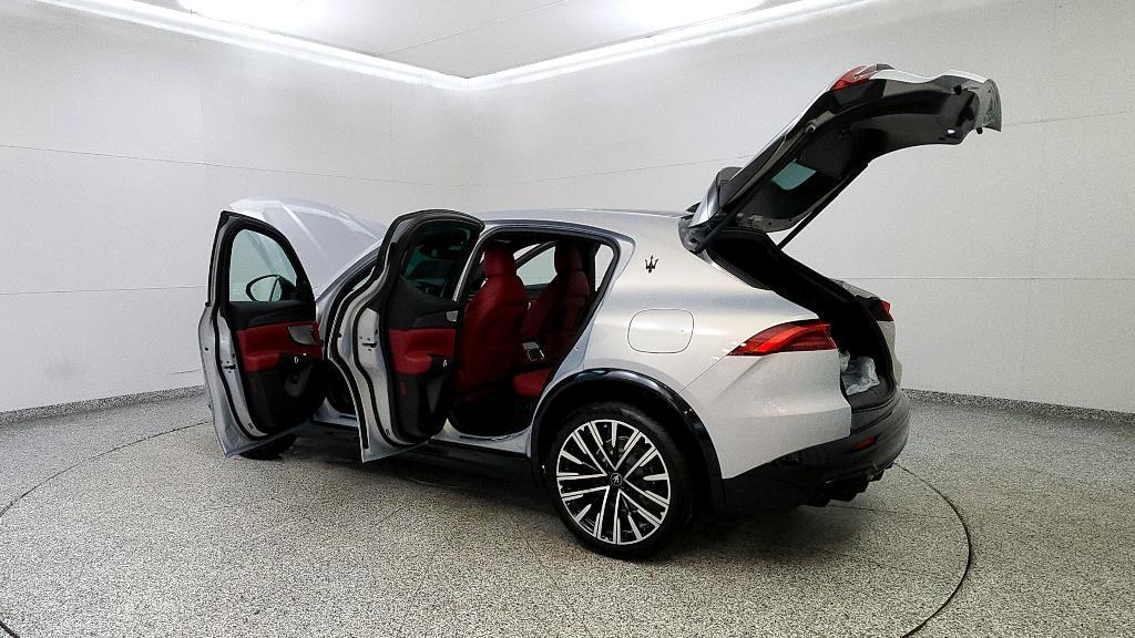 new 2025 Maserati Grecale car, priced at $94,465