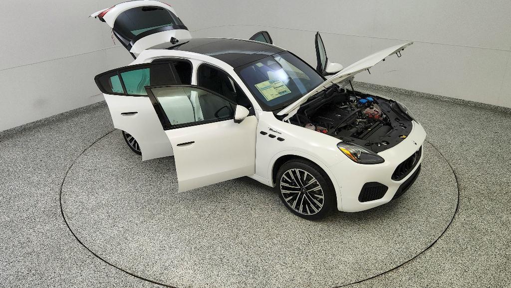 new 2025 Maserati Grecale car, priced at $88,805