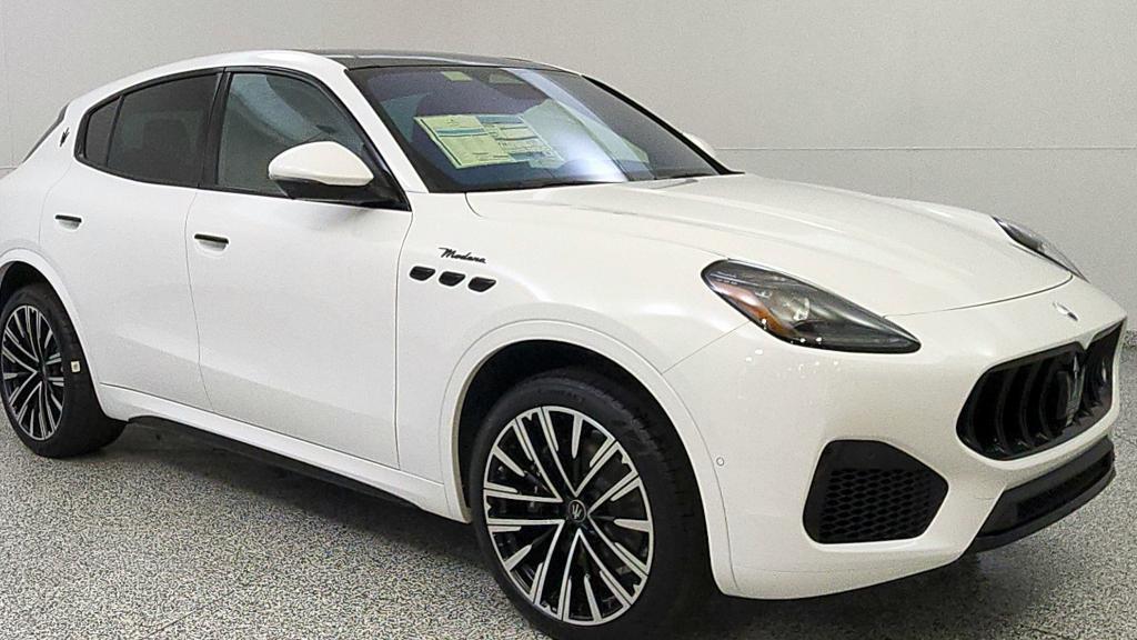 new 2025 Maserati Grecale car, priced at $88,805