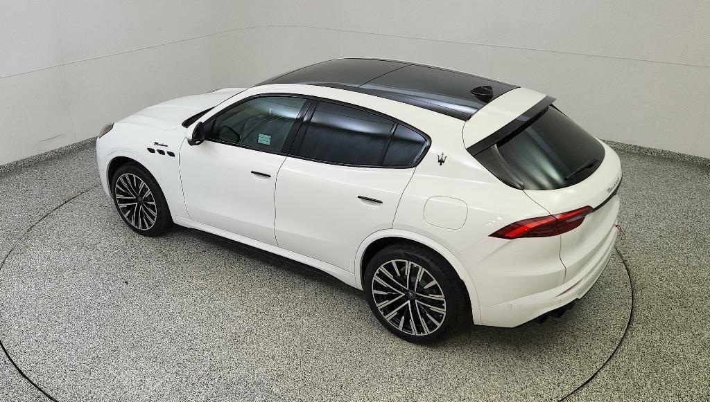 new 2025 Maserati Grecale car, priced at $88,805