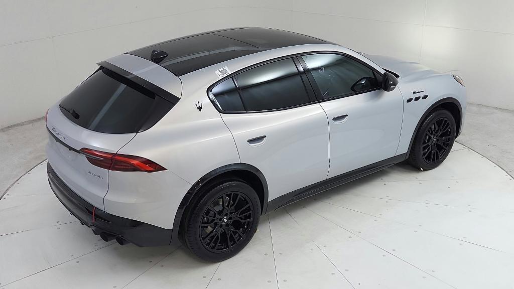 new 2025 Maserati Grecale car, priced at $71,743