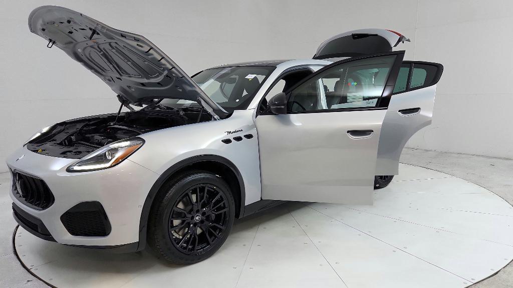 new 2025 Maserati Grecale car, priced at $71,743