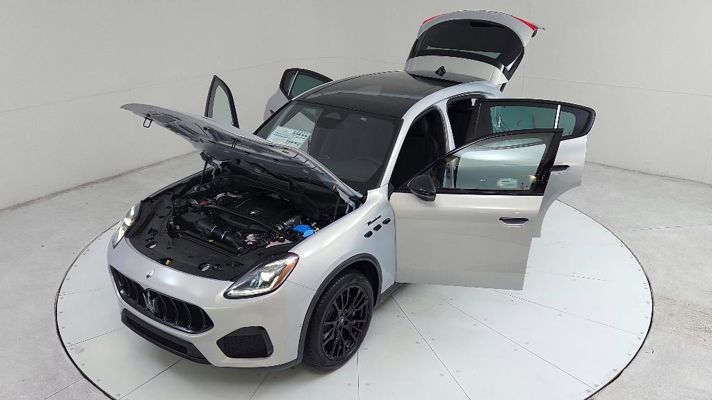 new 2025 Maserati Grecale car, priced at $71,743