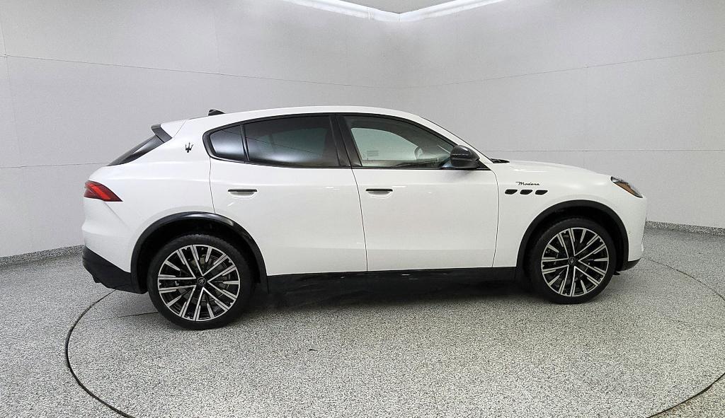 new 2025 Maserati Grecale car, priced at $93,315